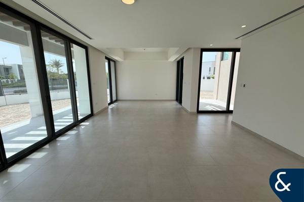 Large Caya Plot | Corner Villa | 4 Beds